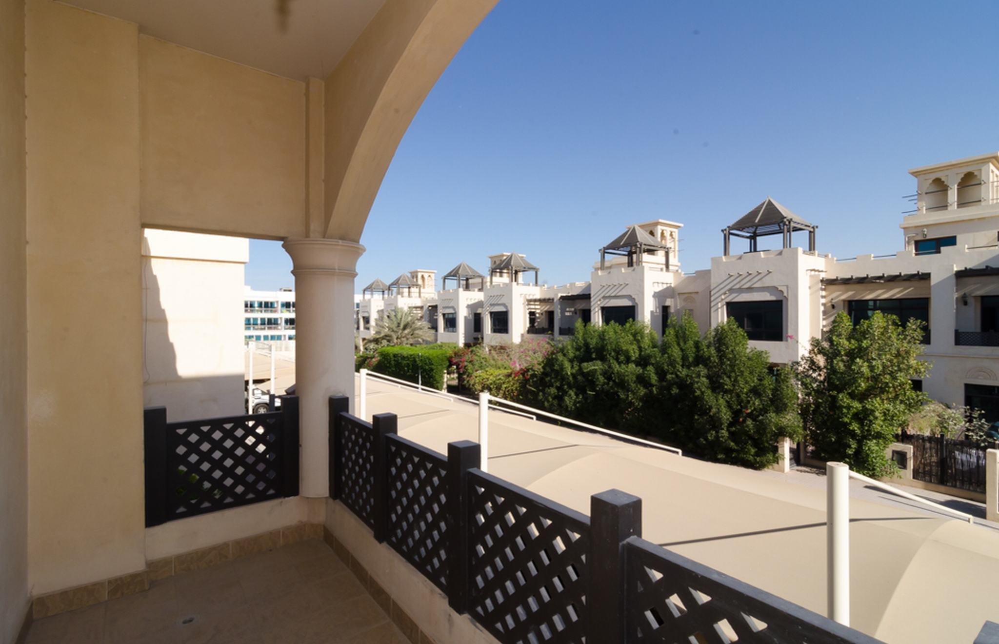 Roda Beach Resort Dubái Exterior foto