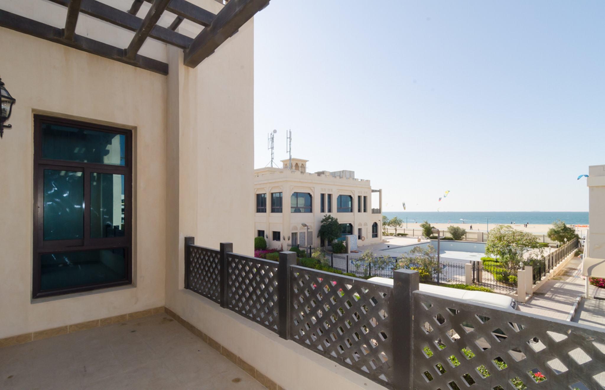 Roda Beach Resort Dubái Exterior foto