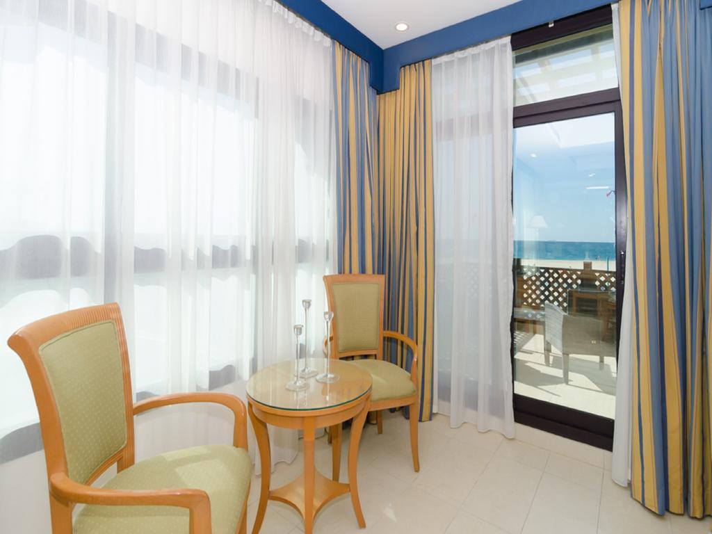 Roda Beach Resort Dubái Exterior foto